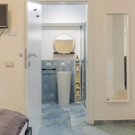 L'acqua E La Pietra